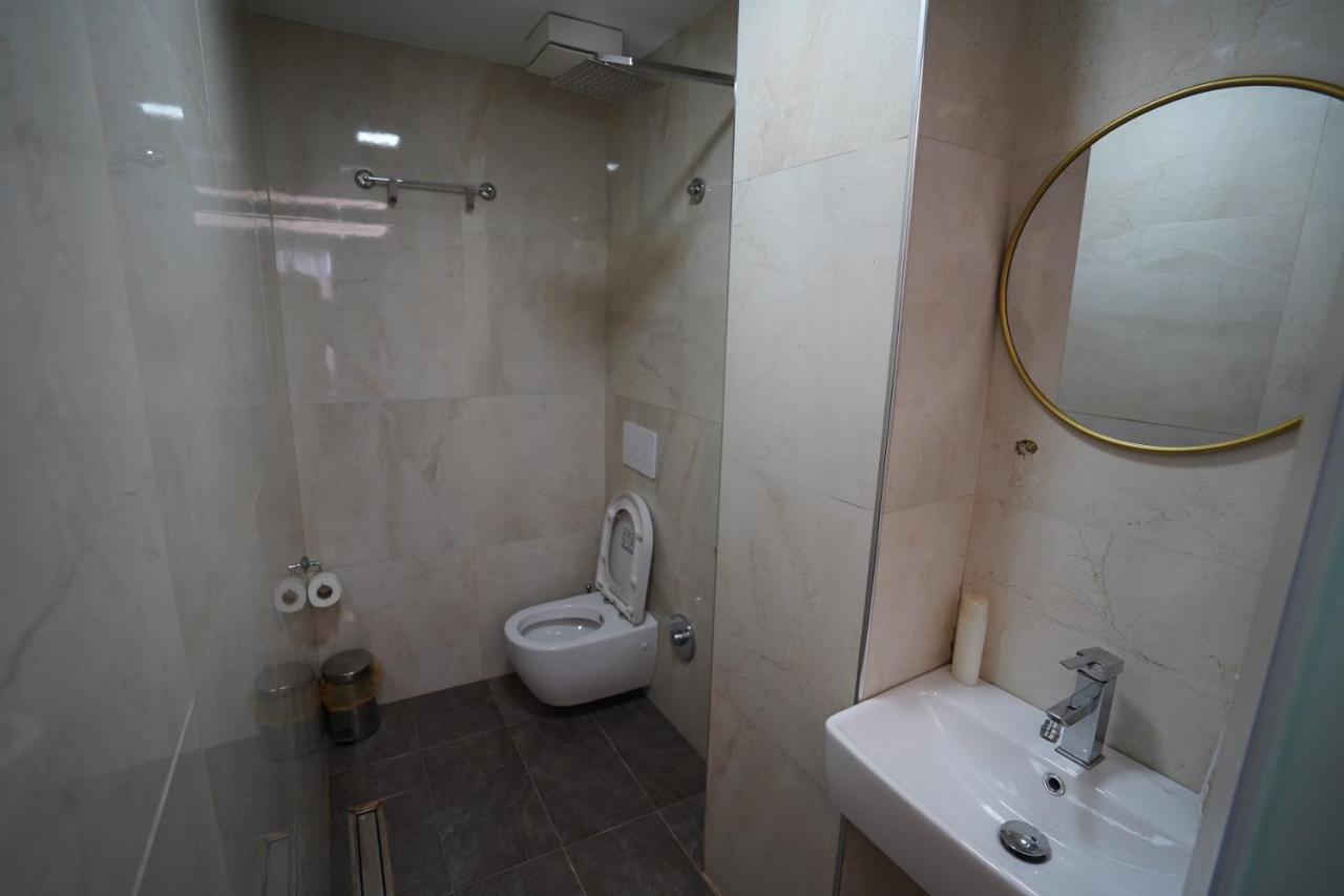 Driti Hotel Tirana Albania Екстериор снимка